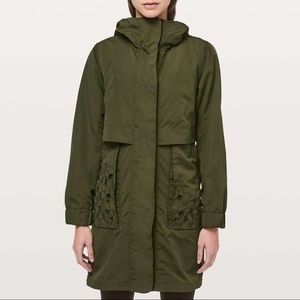 Lululemon graced with lace waterproof windproof jacket